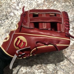 A2000 Wilson Baseball Glove